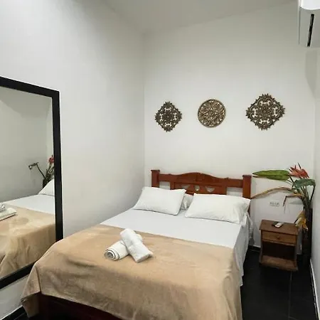 Pensión M&h Cartagena